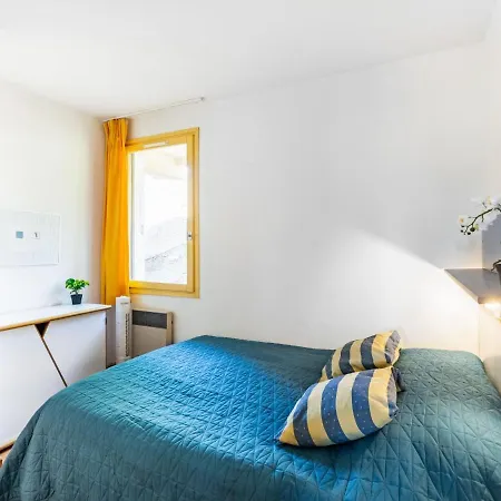 Апартаменти Les Coteaux De La Nartelle-28 By Interhome *